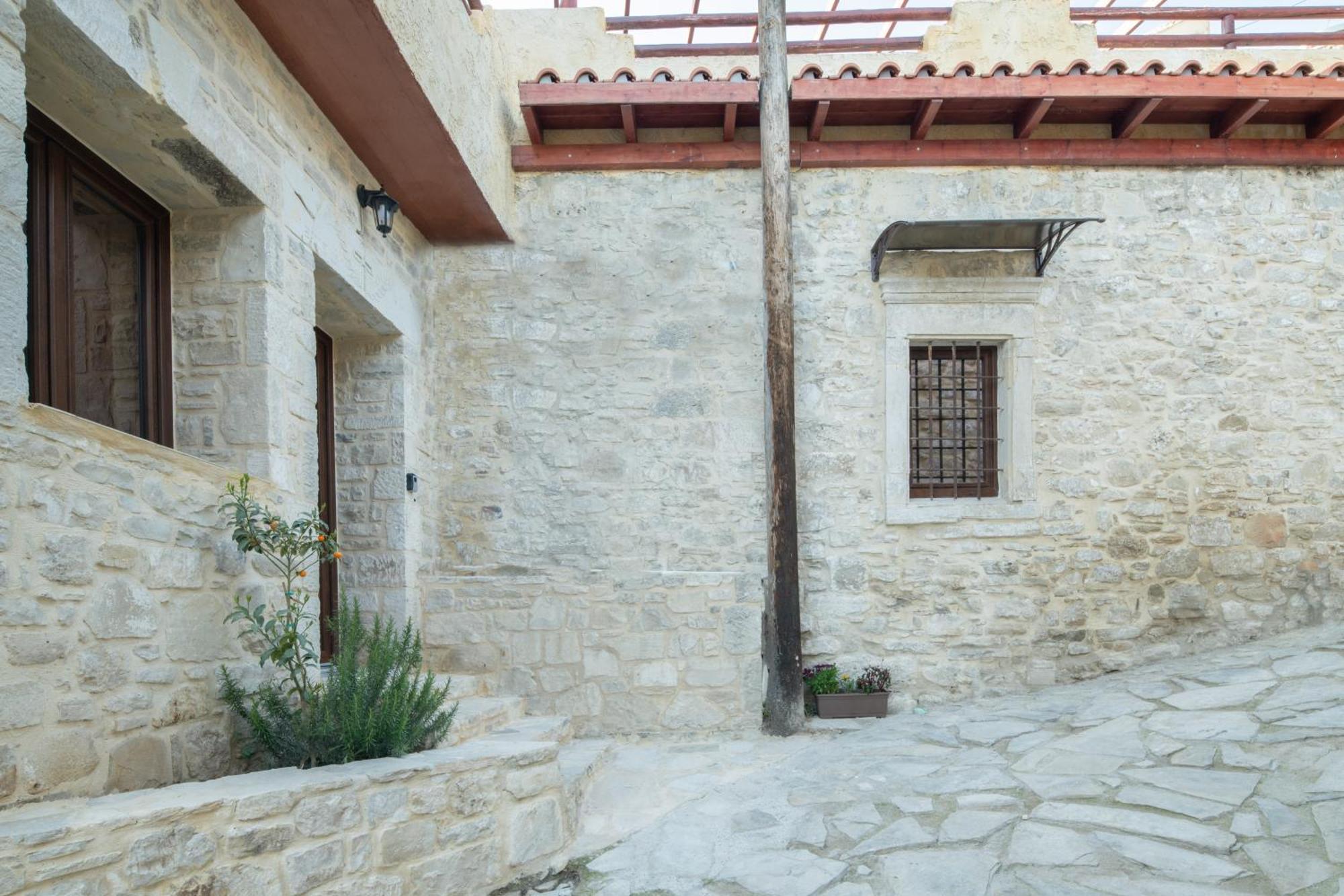 Draganigo Luxury Stone Houses 40 Min From Matala Ano Moulia Ngoại thất bức ảnh